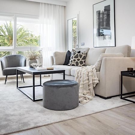 Pr - Stunning Flat Front Line Beach Puerto Banus Marbellac Extérieur photo