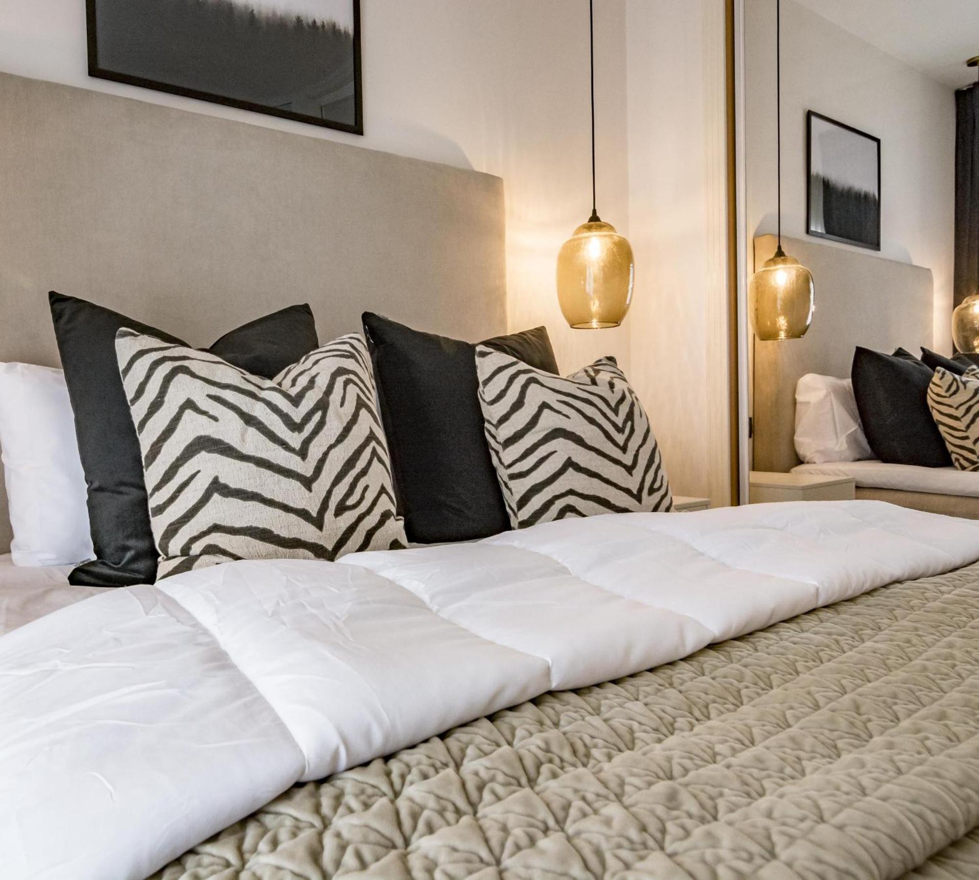 Pr - Stunning Flat Front Line Beach Puerto Banus Marbellac Extérieur photo